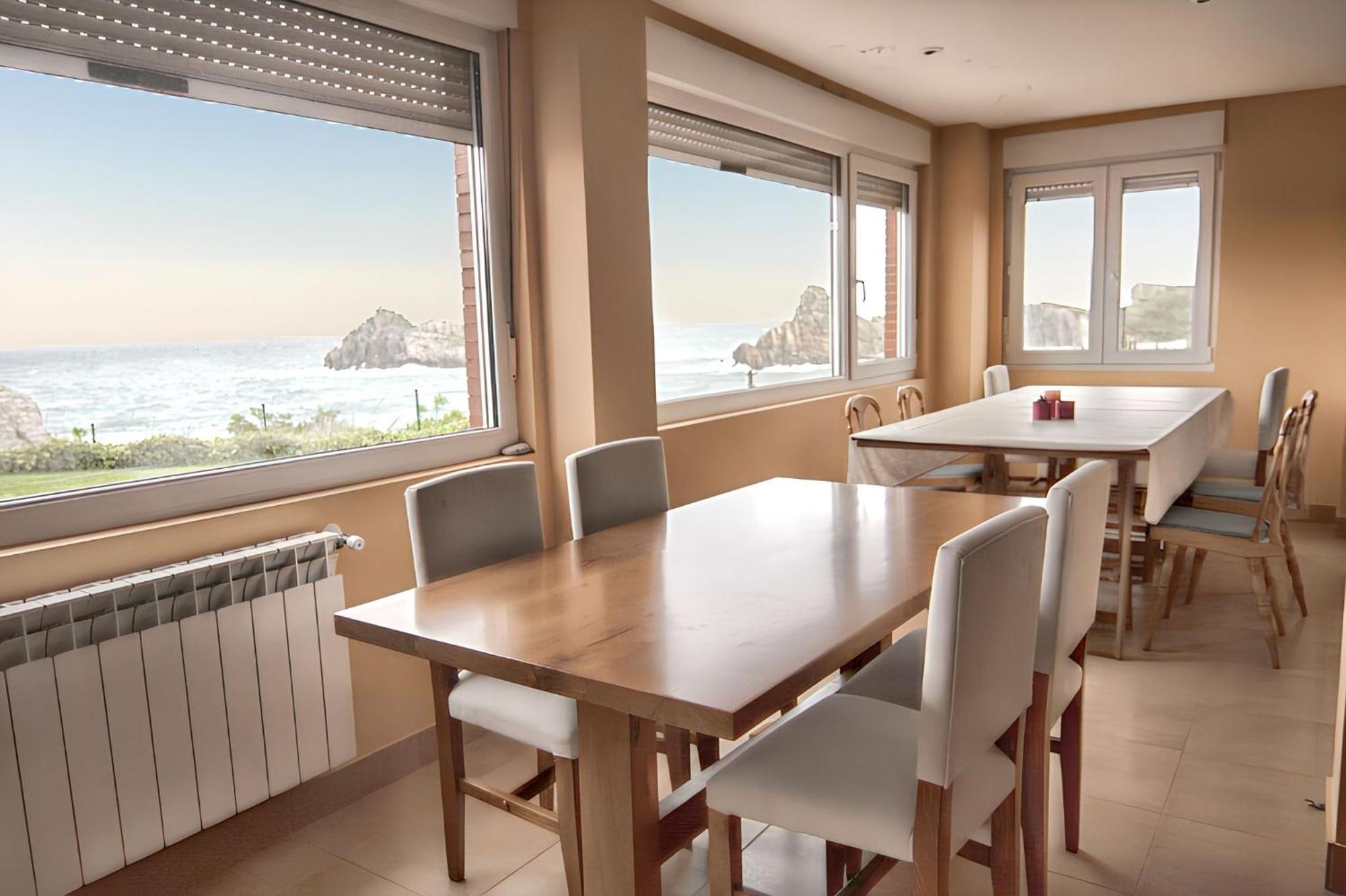 Spacious House With Sea View In Liencres + Jacuzzi Buitenkant foto
