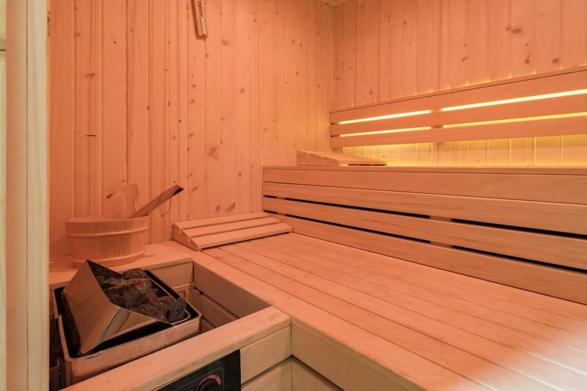 Spacious House With Sea View In Liencres + Jacuzzi Buitenkant foto